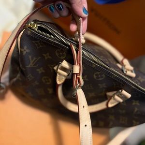 *Authentic* LV speedy 30.